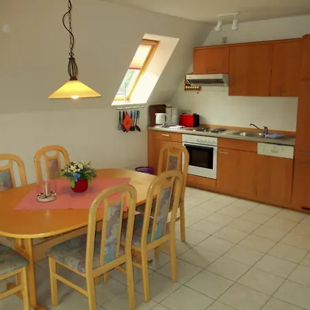 Holiday home Finnhaeuser Am Vogelpark - Haus Lisa *